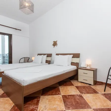 Houseloft Sandals Beachfront Políhrono