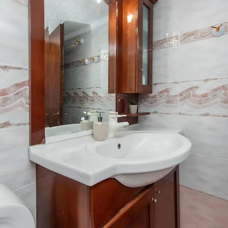 Houseloft Sandals Beachfront