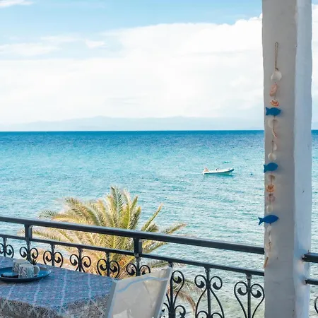 Houseloft Sandals Beachfront *