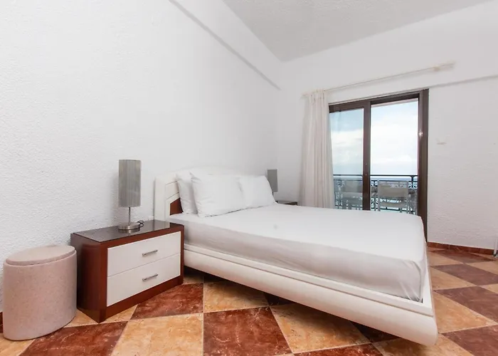 Houseloft Sandals Beachfront Apartment Polychrono